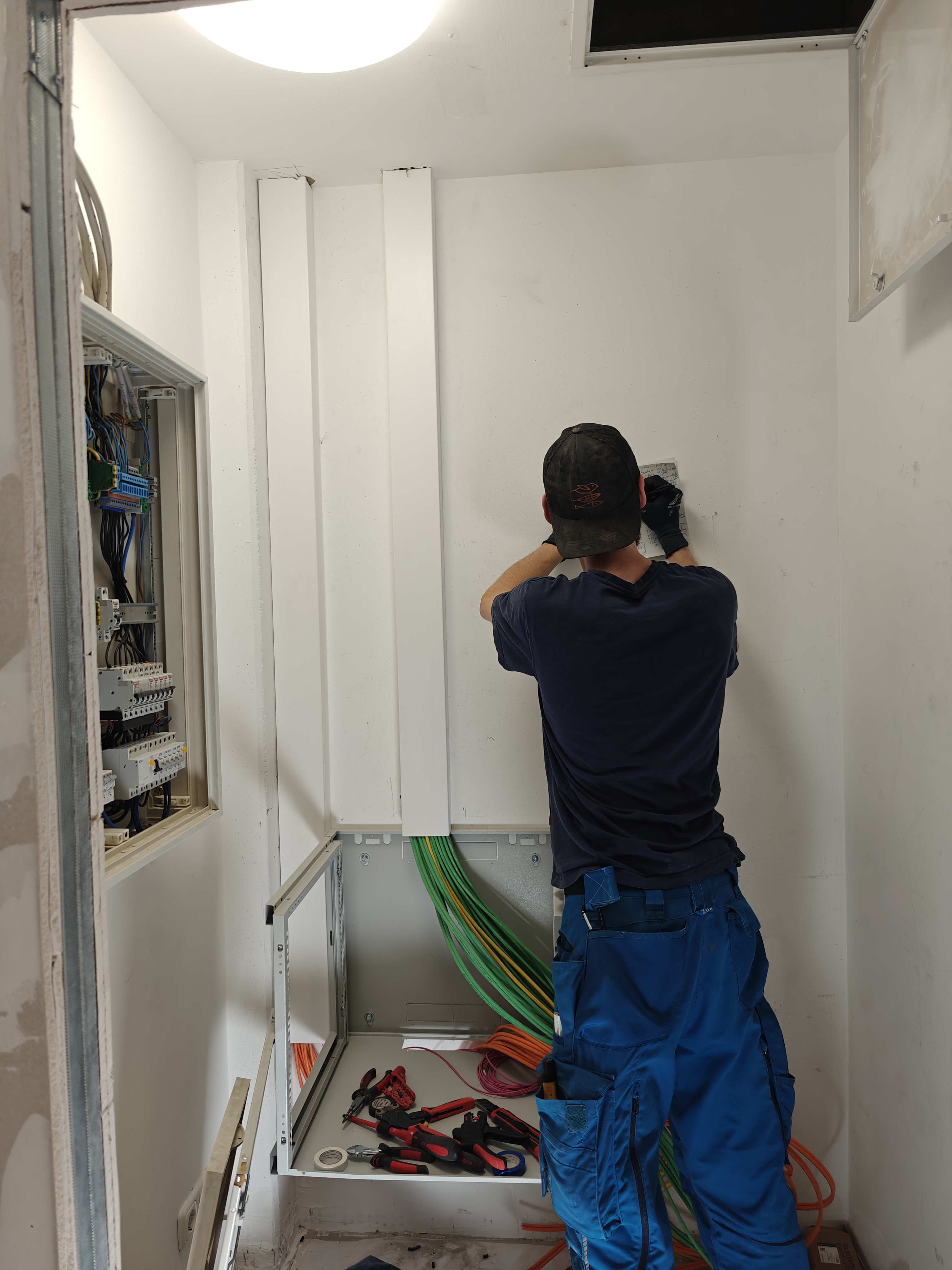 Elektro und Sanitär